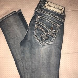 ‼️ SOLD ‼️ Rock Revival size 24